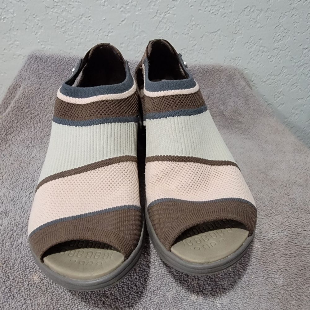 Bzees wedges sz 8.5
